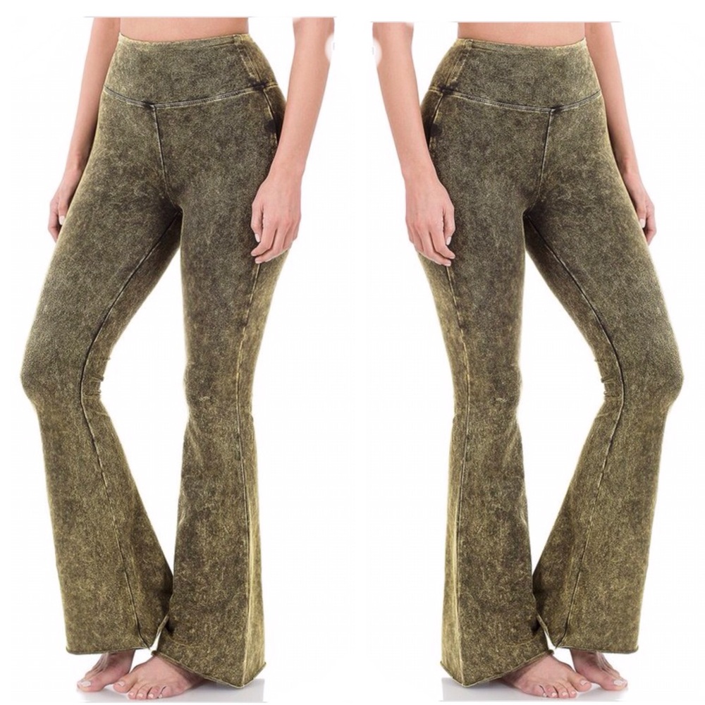 Acid wash stretch flared printed bell bottoms - wide leg